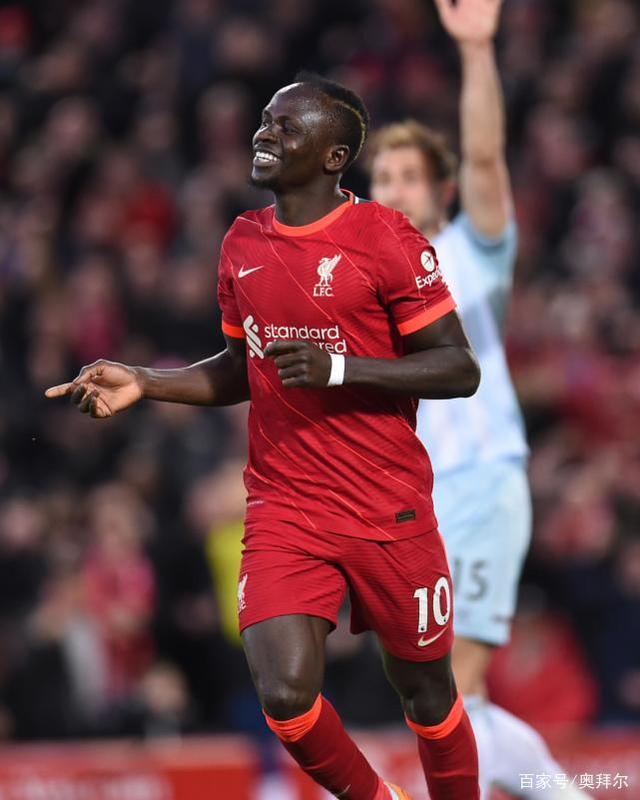 ag体育平台-里程碑夜！西汉姆回应争议，全明星赛转会期刷纪录，态度坚定，赛程密集仍需轮换